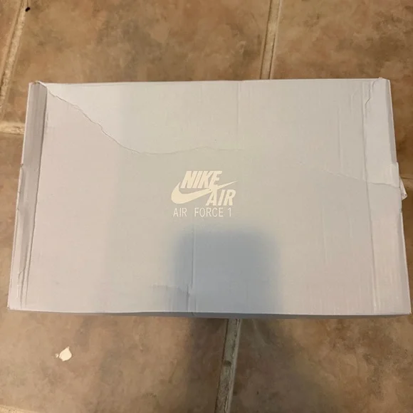NEW IN BOX Nike Air Force 1 High - White Gum (GS) - Picture 6 of 6